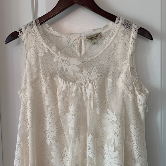 White floral A-line dress - Picture 2 of 3